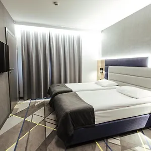 Air 3*, Warszawa Polska